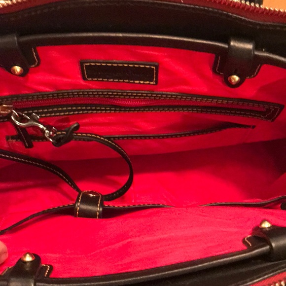 EUC Dooney and Bourke, Large Panama Wilson Satchel Bag Purse Black and Cream - Picture 8 of 8